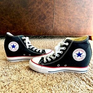 Converse Wedge Canvas Shoes Size 7.5